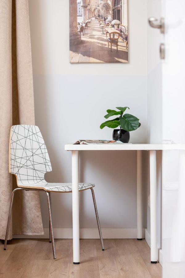 Central Planty Park Apartment Lobzowska By Noclegi Renters Krakow Exterior photo